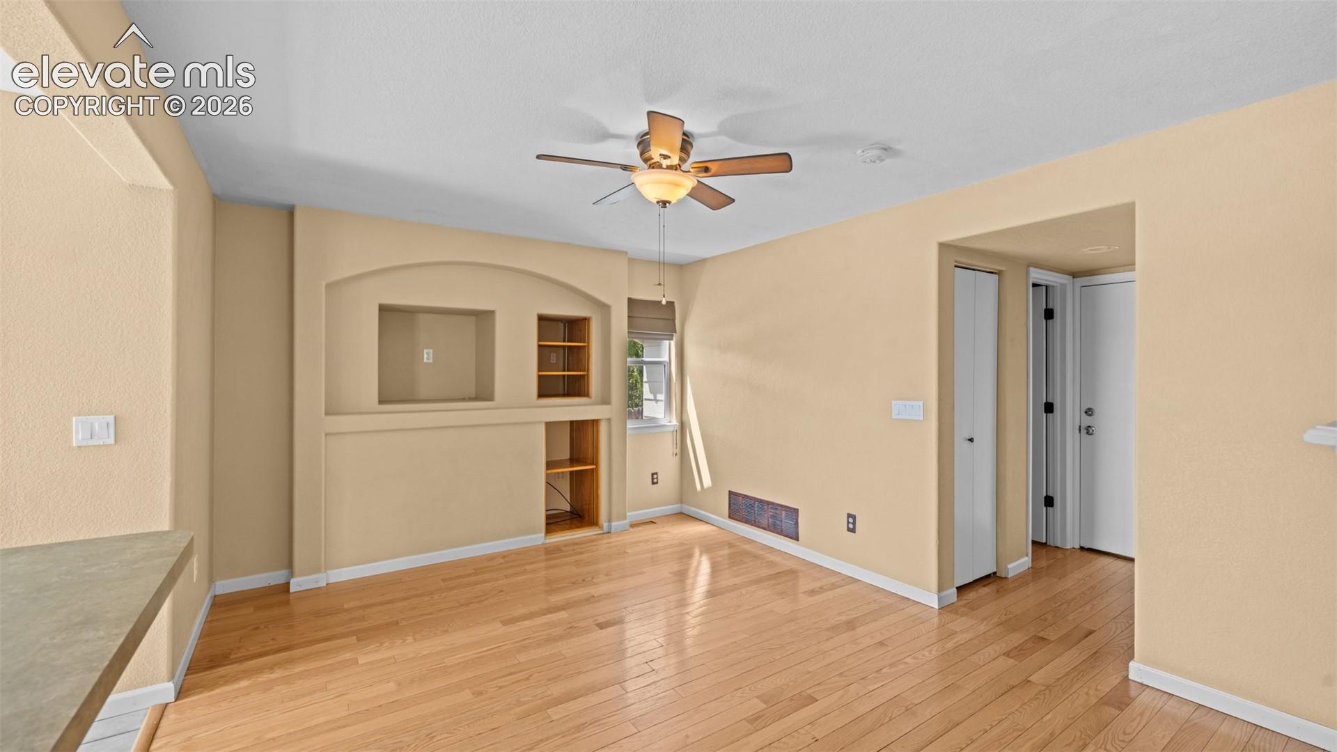 Listing photo 10 for 5216 Arroyo Street