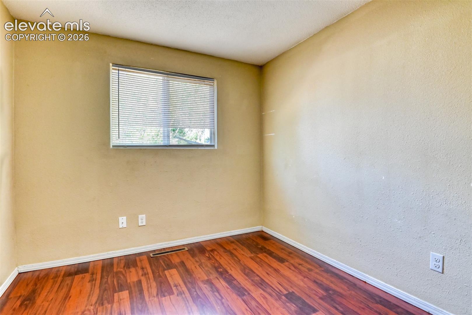 Listing photo 19 for 1810 Bonita Drive