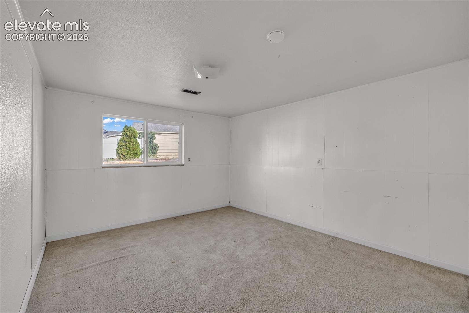 Listing photo 21 for 444 Eudora Street