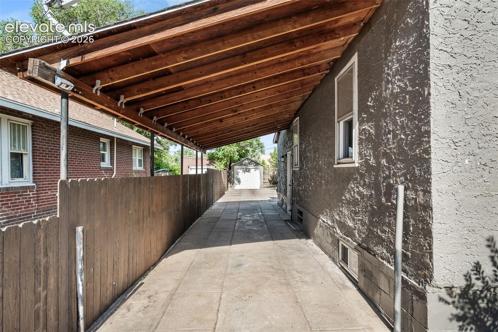 Listing photo 39 for 1726 E Evans Avenue