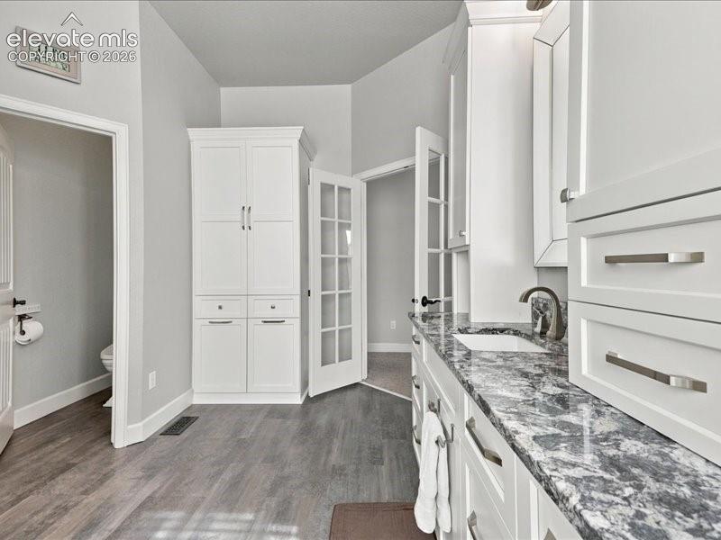 Listing photo 27 for 589 Burke Hollow Drive