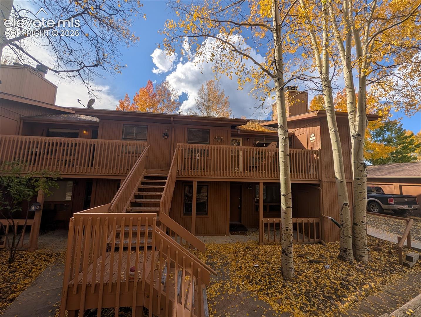 Listing photo 2 for 401 Forest Edge Road A1
