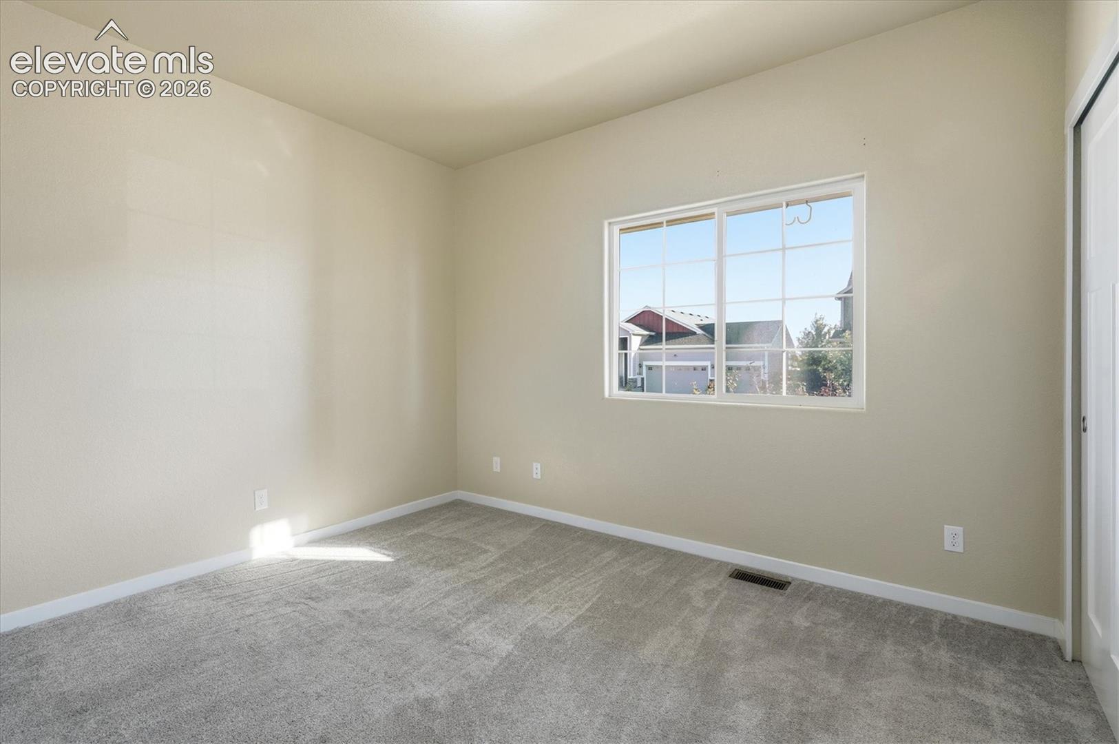 Listing photo 5 for 7384 Bonterra Lane