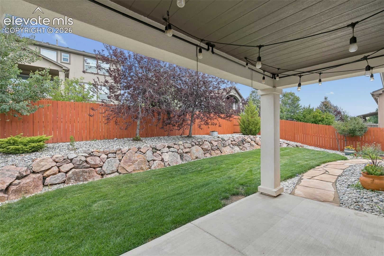 Listing photo 13 for 6840 Mustang Rim Drive