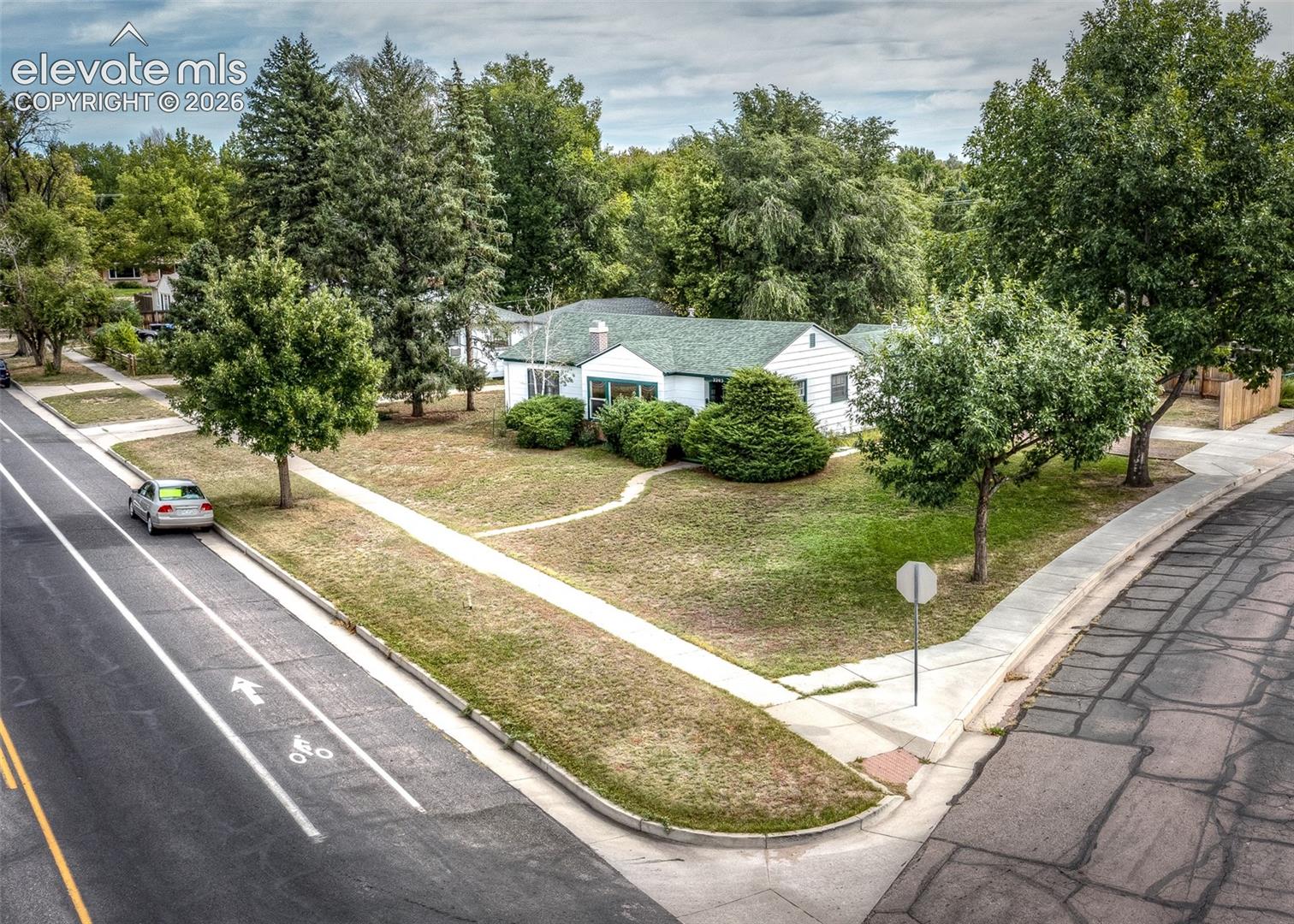 Listing photo 34 for 2203 Templeton Gap Road