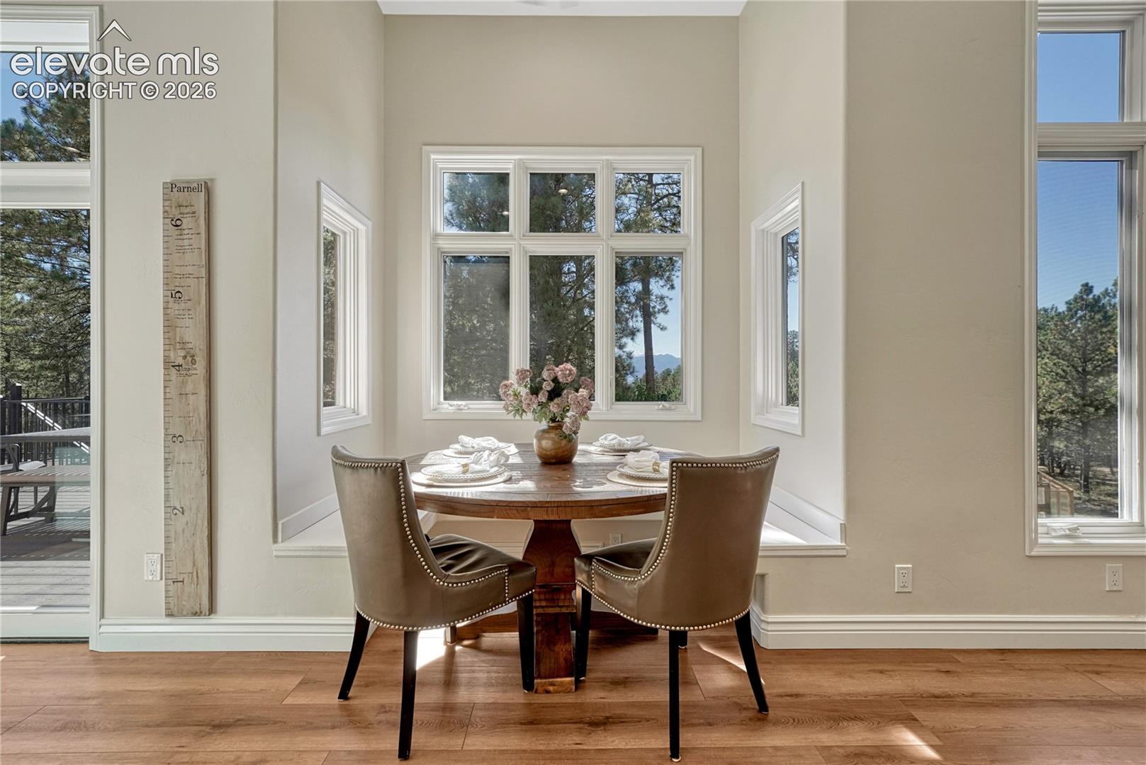 Listing photo 12 for 17180 Colonial Park Drive