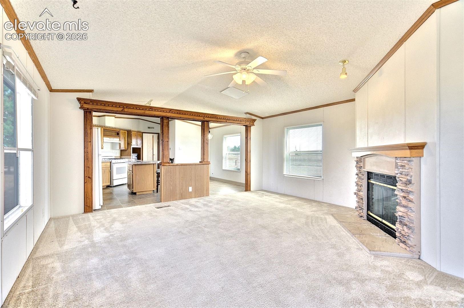 Listing photo 7 for 6375 Field View