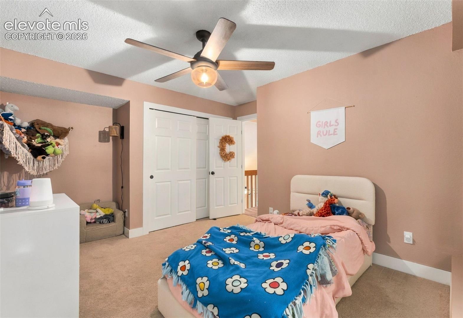 Listing photo 36 for 271 N Holcomb Circle
