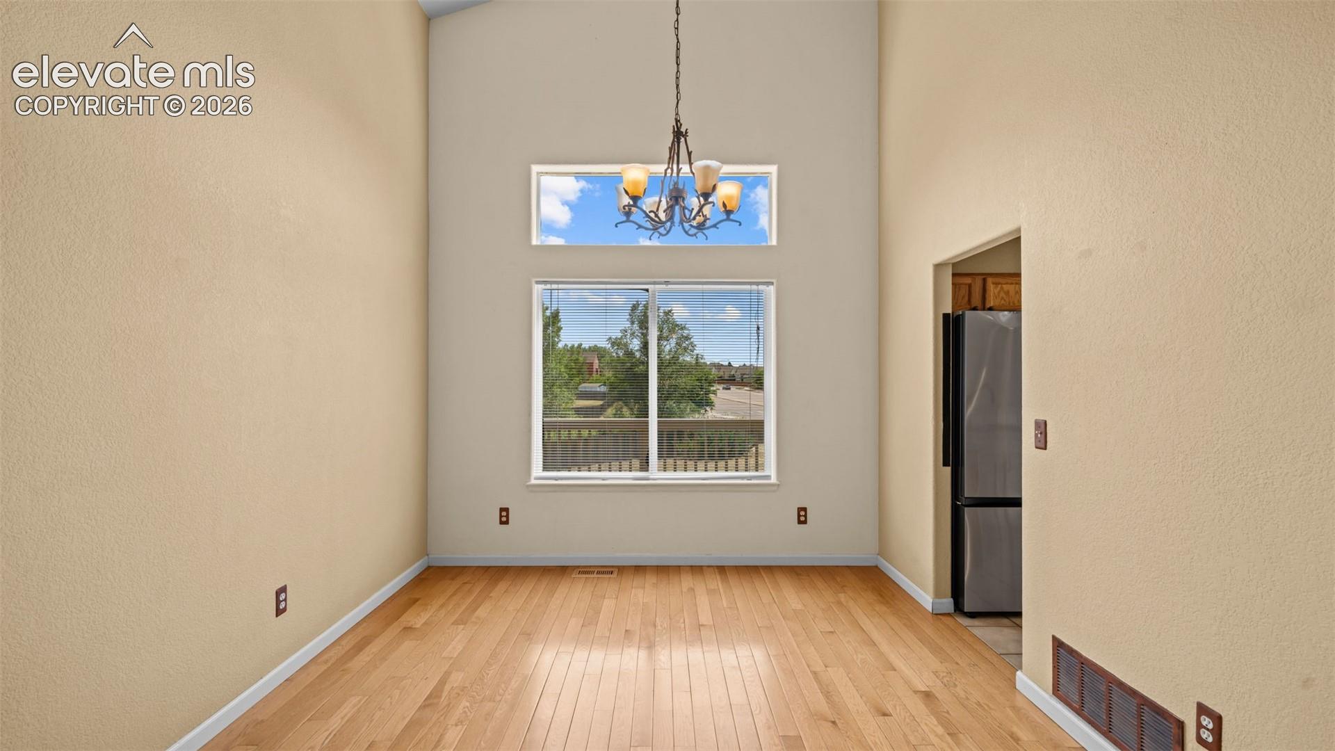 Listing photo 7 for 5216 Arroyo Street