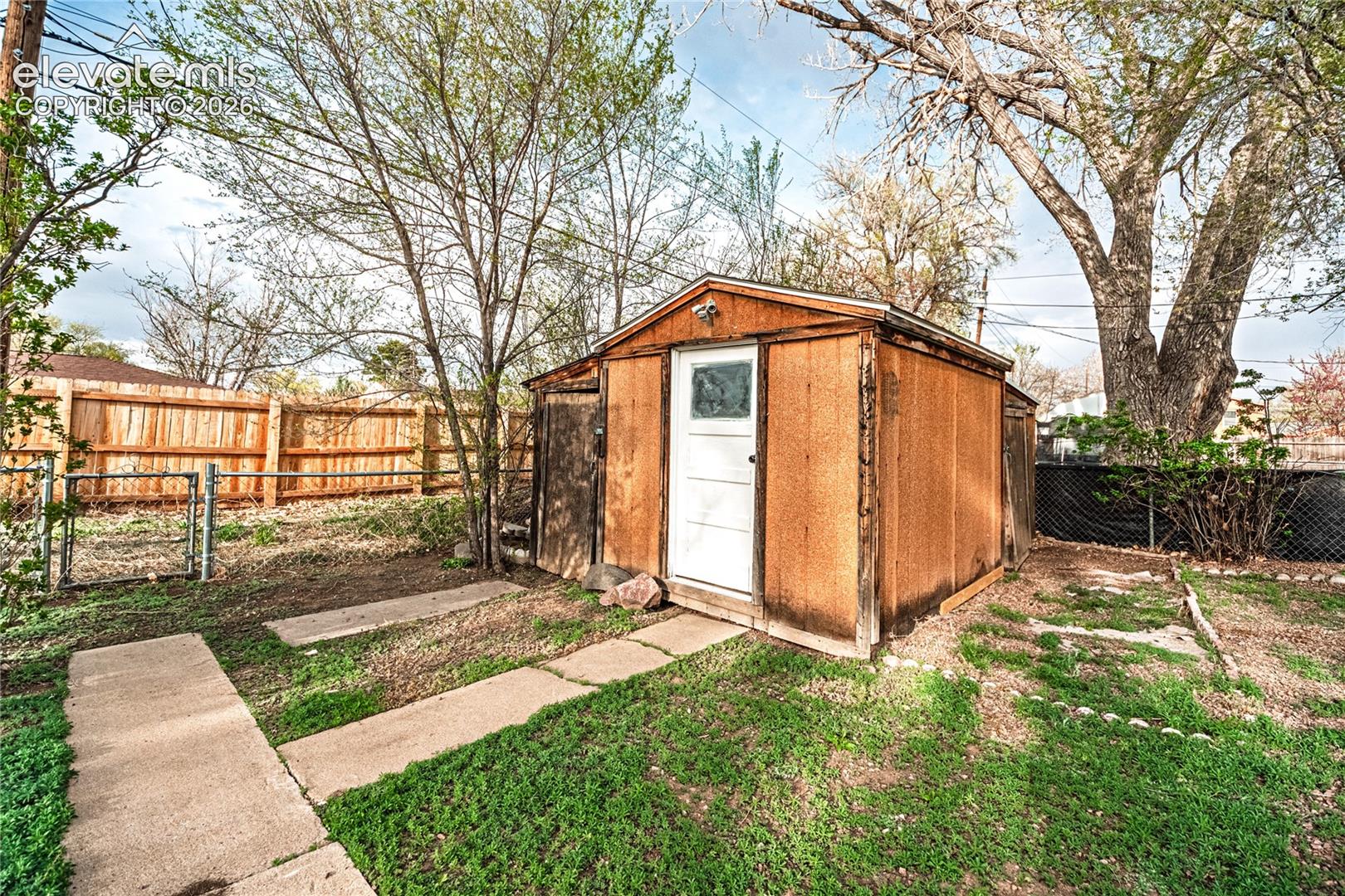 Listing photo 31 for 417 Linda Vista Drive