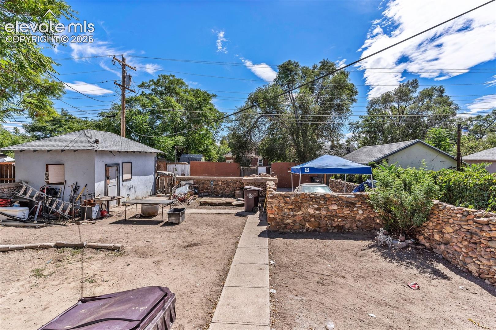 Listing photo 27 for 1008 E 8th Street