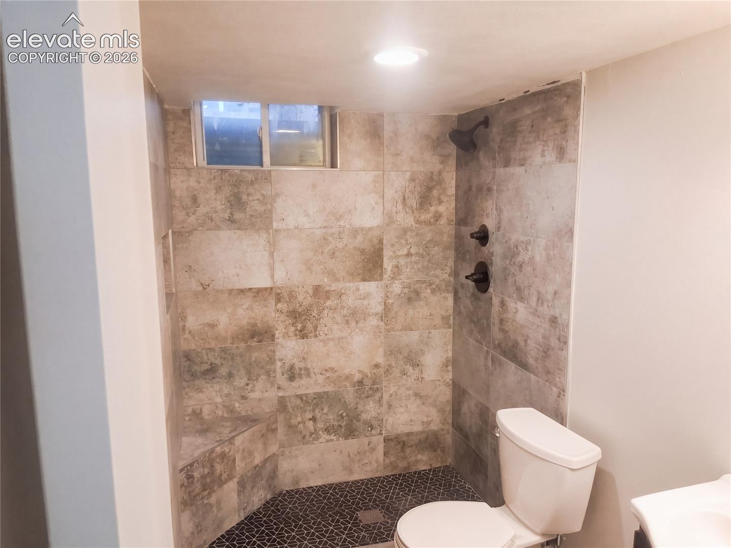 Listing photo 38 for 4015 Valli Vista Road