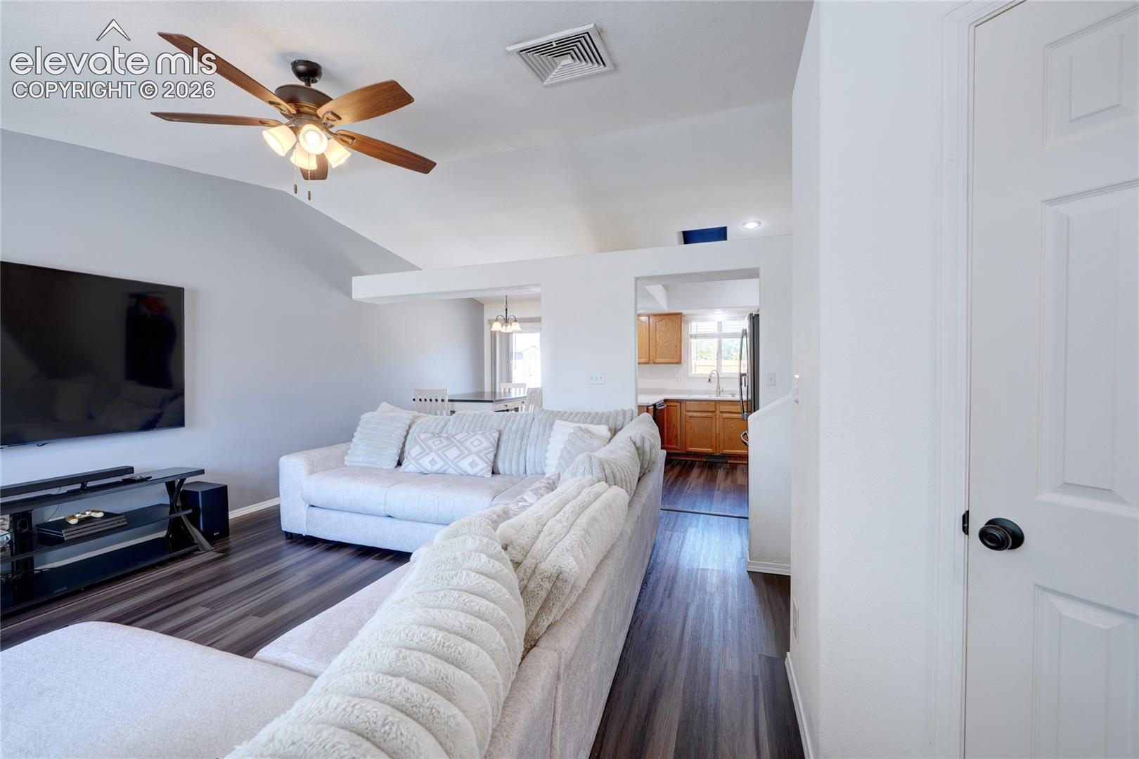 Listing photo 3 for 299 S Falcon Drive
