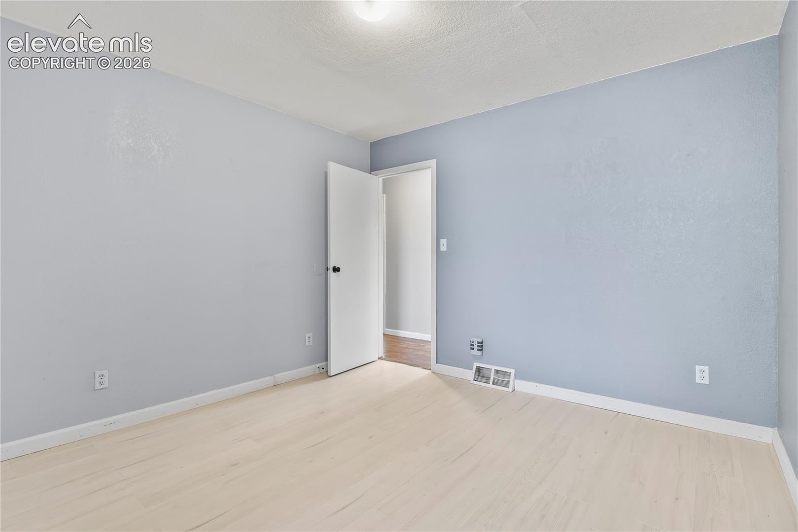 Listing photo 20 for 13550 Whistling Hills Lane