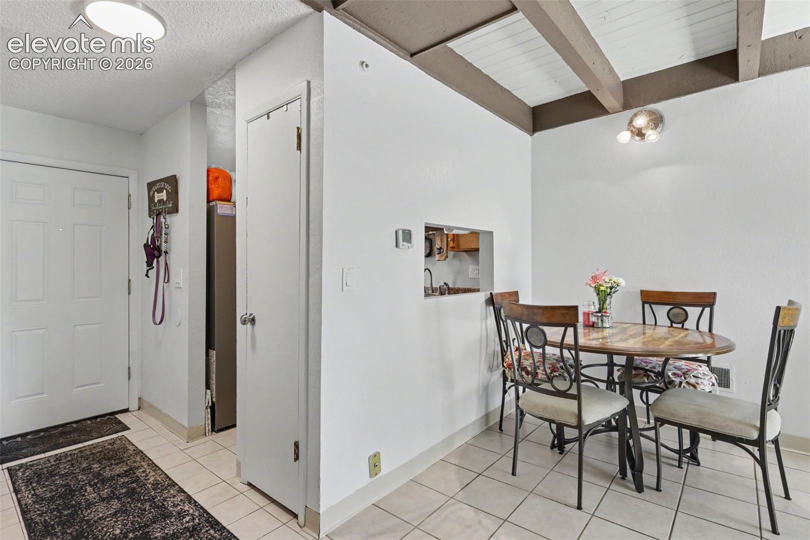 Listing photo 12 for 3110 Van Teylingen Drive E
