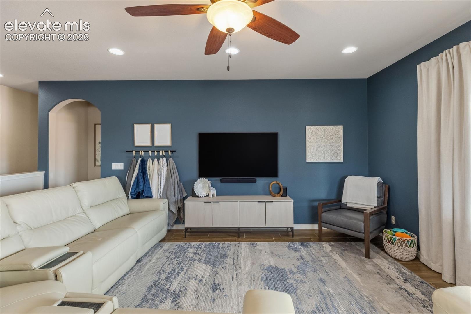Listing photo 5 for 12792 Longview Park Lane