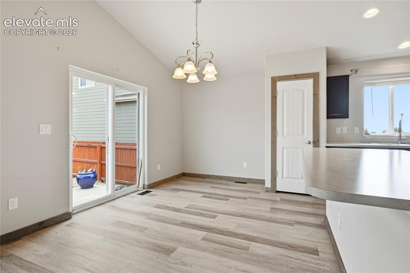 Listing photo 6 for 9437 Beryl Drive