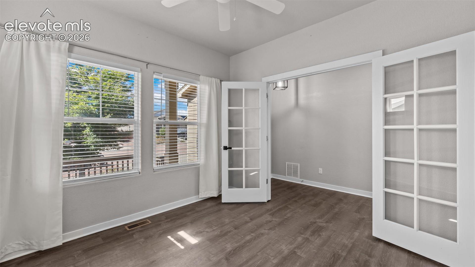 Listing photo 5 for 7815 Dry Willow Way