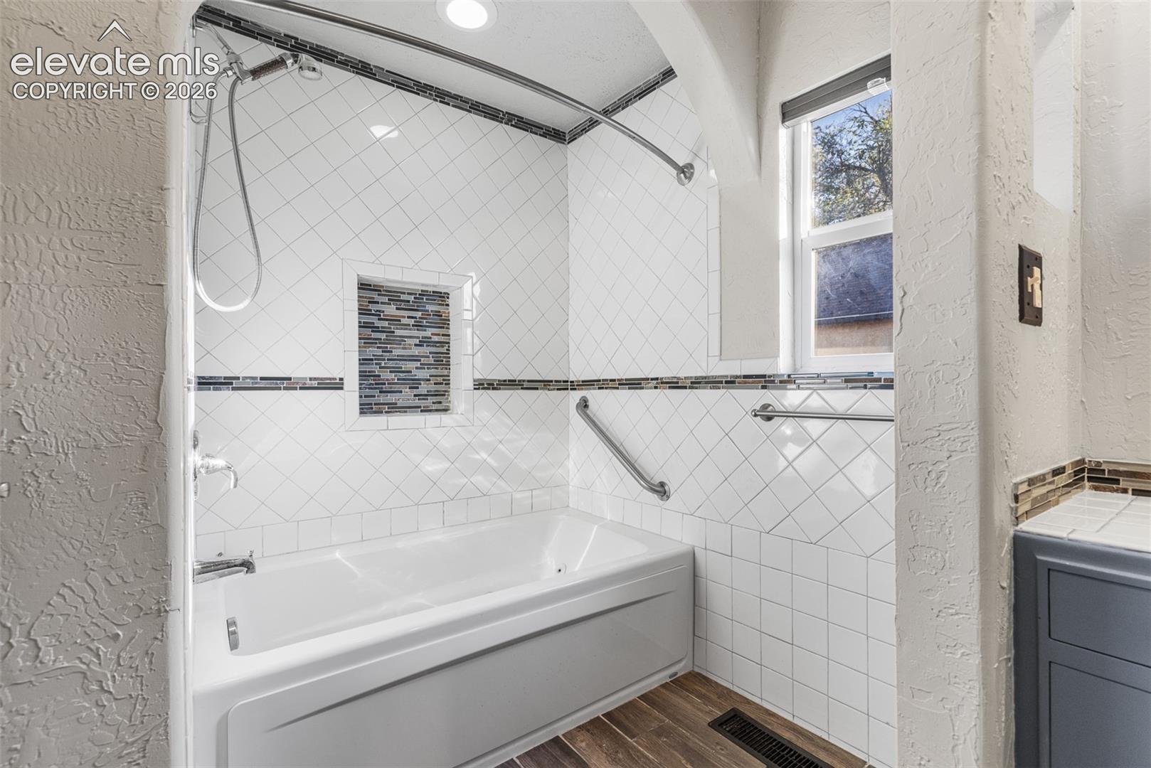 Listing photo 17 for 1118 Arroyo Avenue