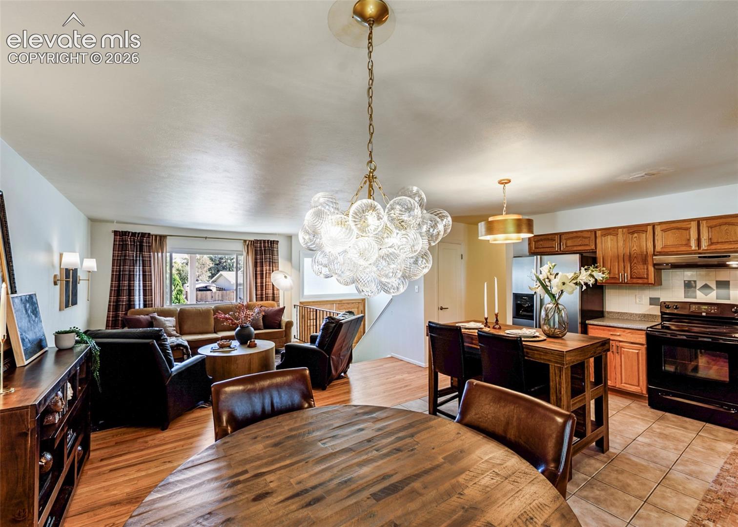 Listing photo 3 for 418 Eudora Street