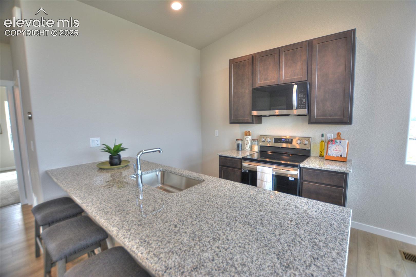 Listing photo 8 for 241 Front Street 101
