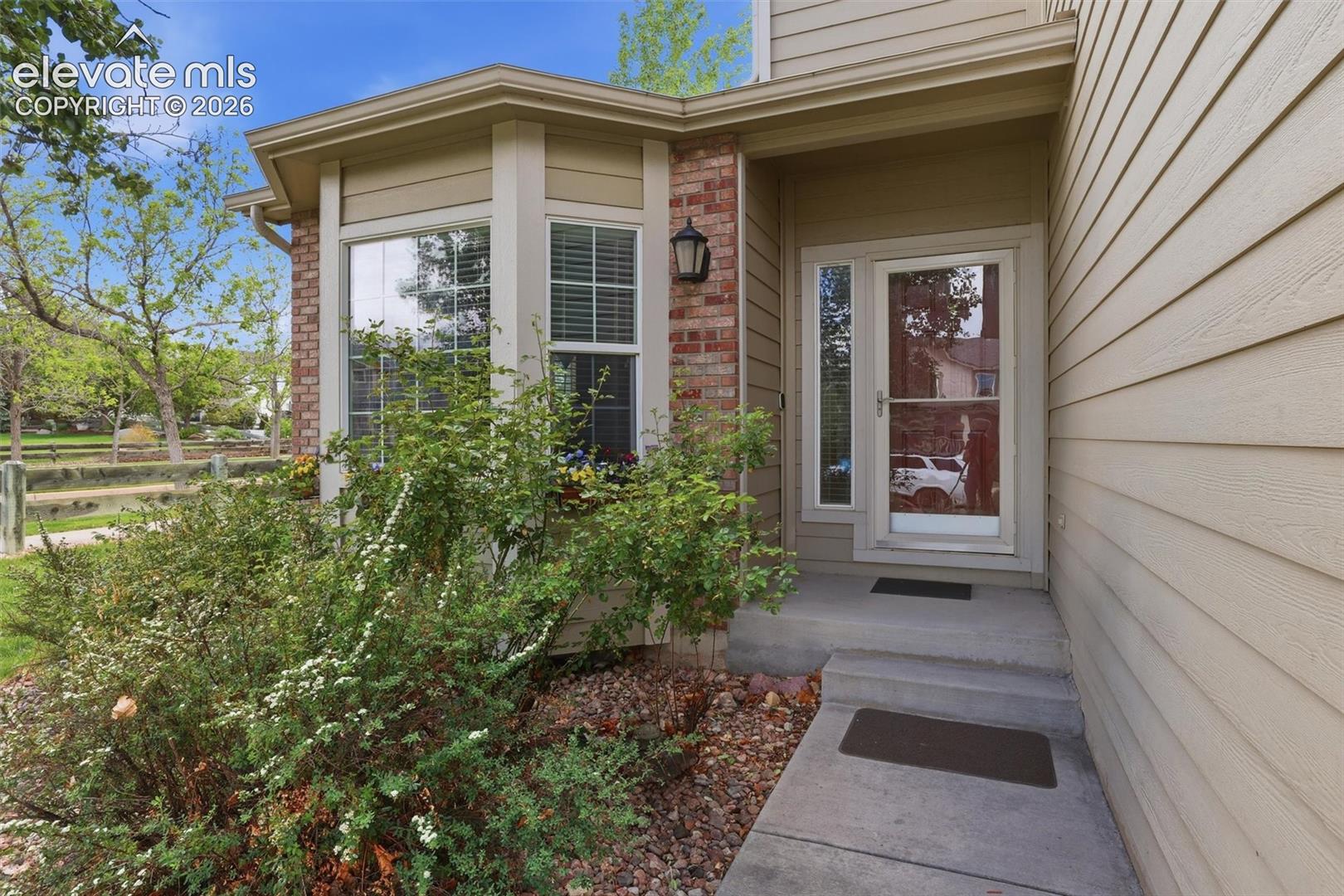 1353 Lookout Springs Drive, photo 6