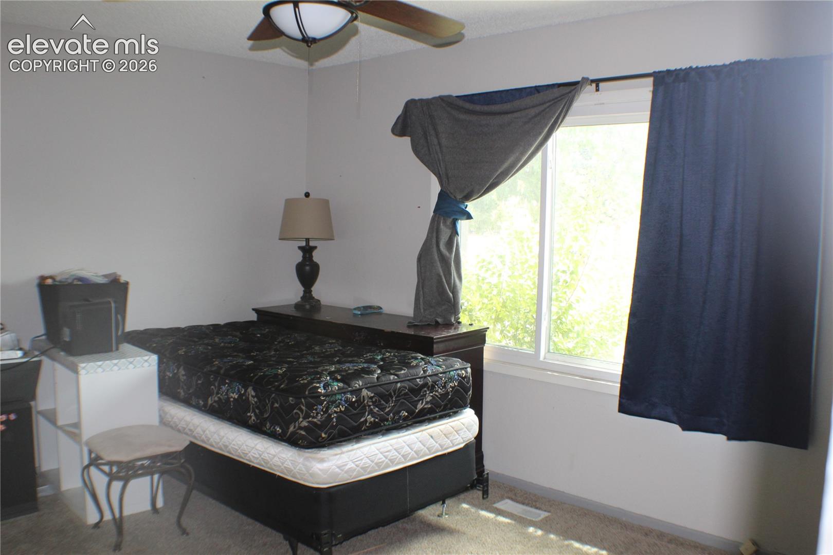 Listing photo 11 for 321 W Birdie Drive