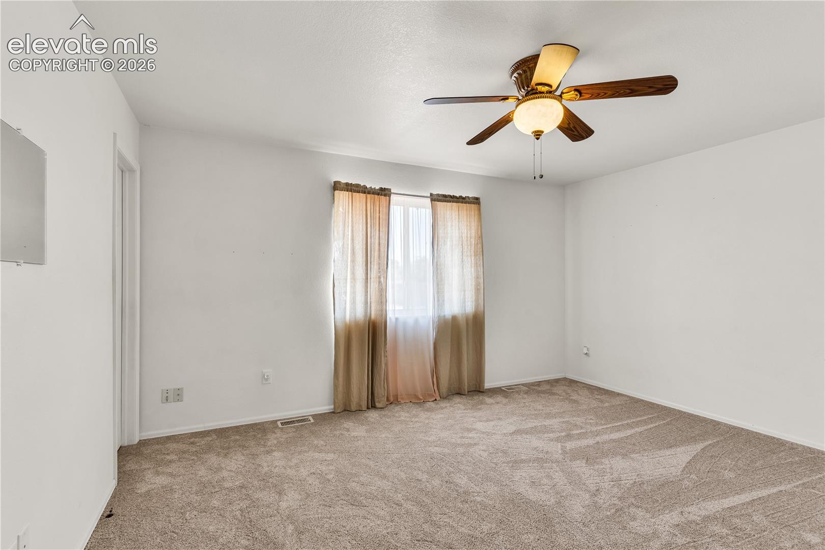 Listing photo 15 for 508 S Bayfield Avenue