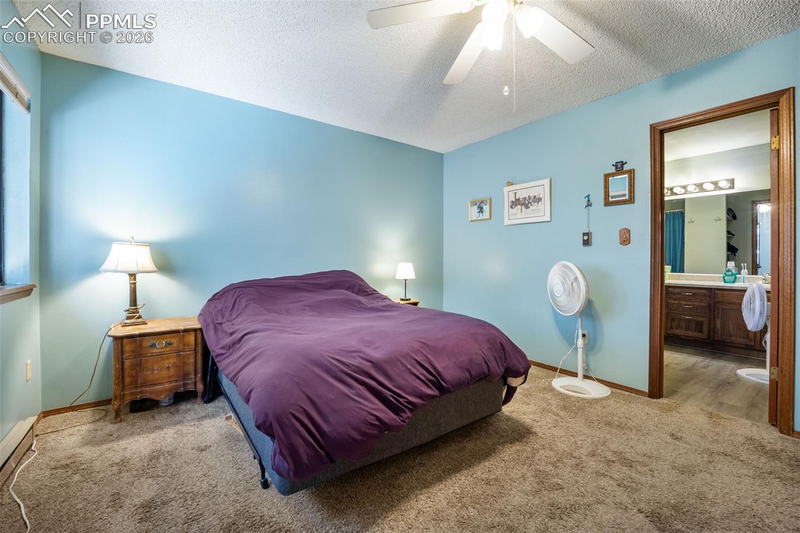 Listing photo 19 for 554 Manor Court C