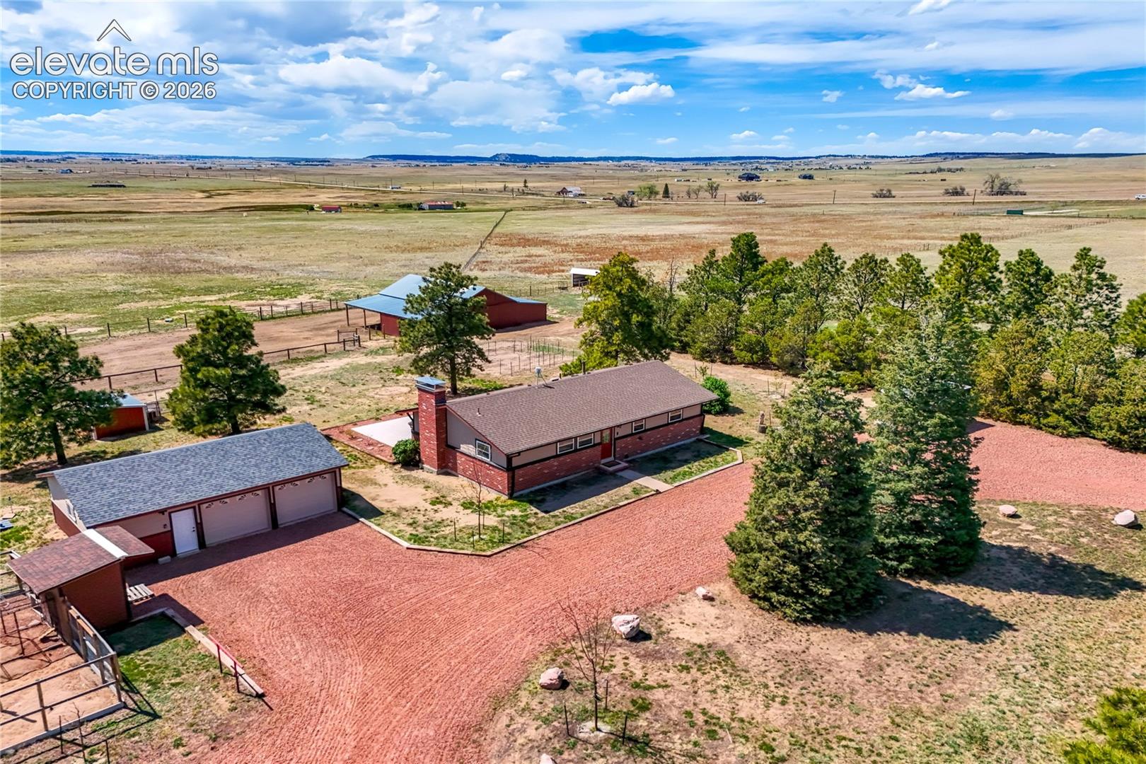 Listing photo 4 for 21295 E Highway 24