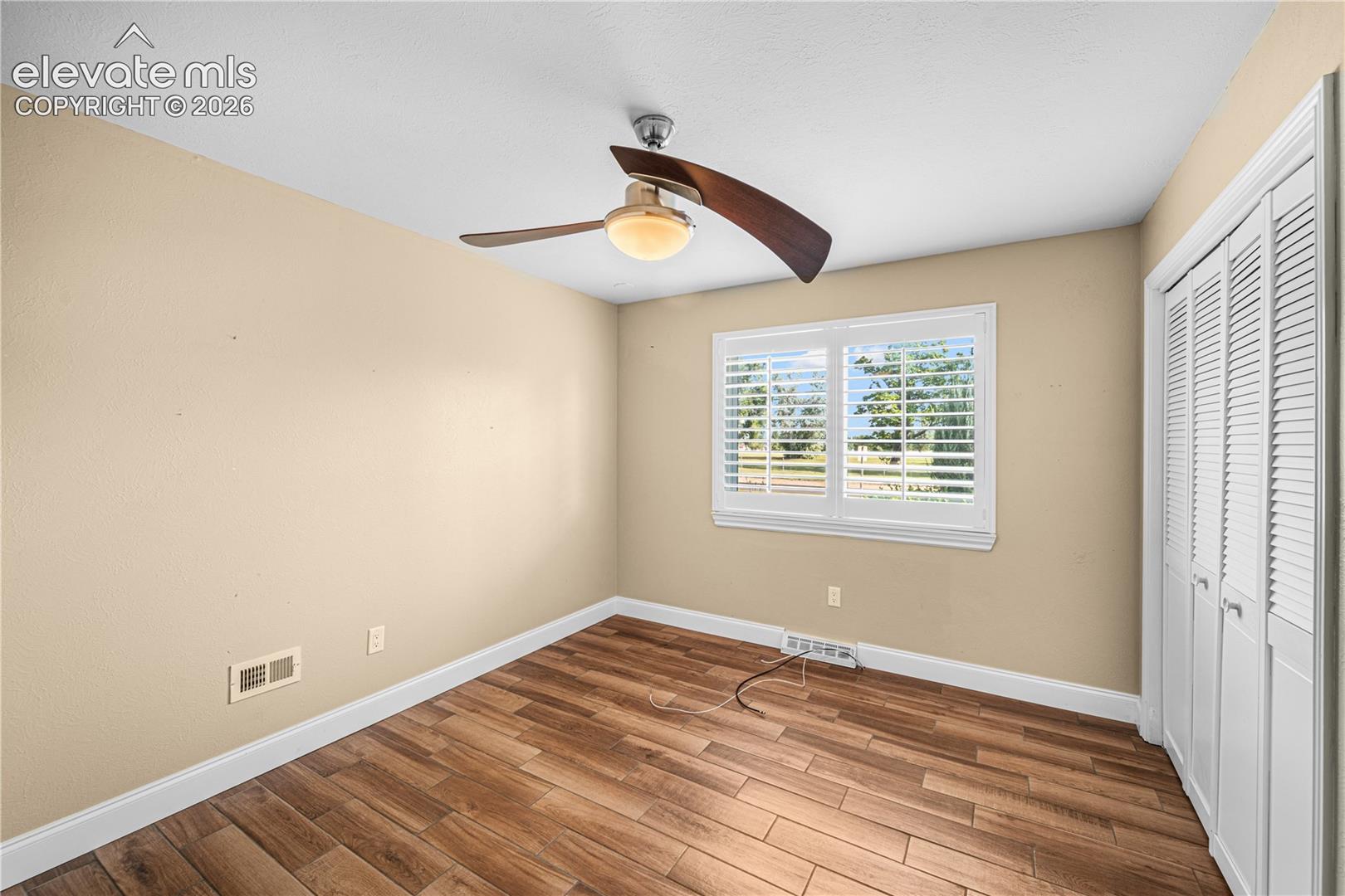 Listing photo 22 for 3514 St Clair Avenue