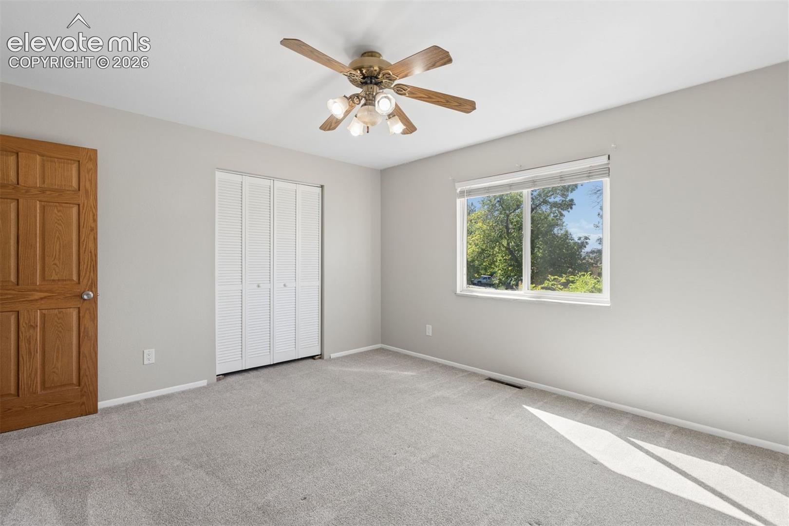 Listing photo 19 for 408 Elmwood Drive