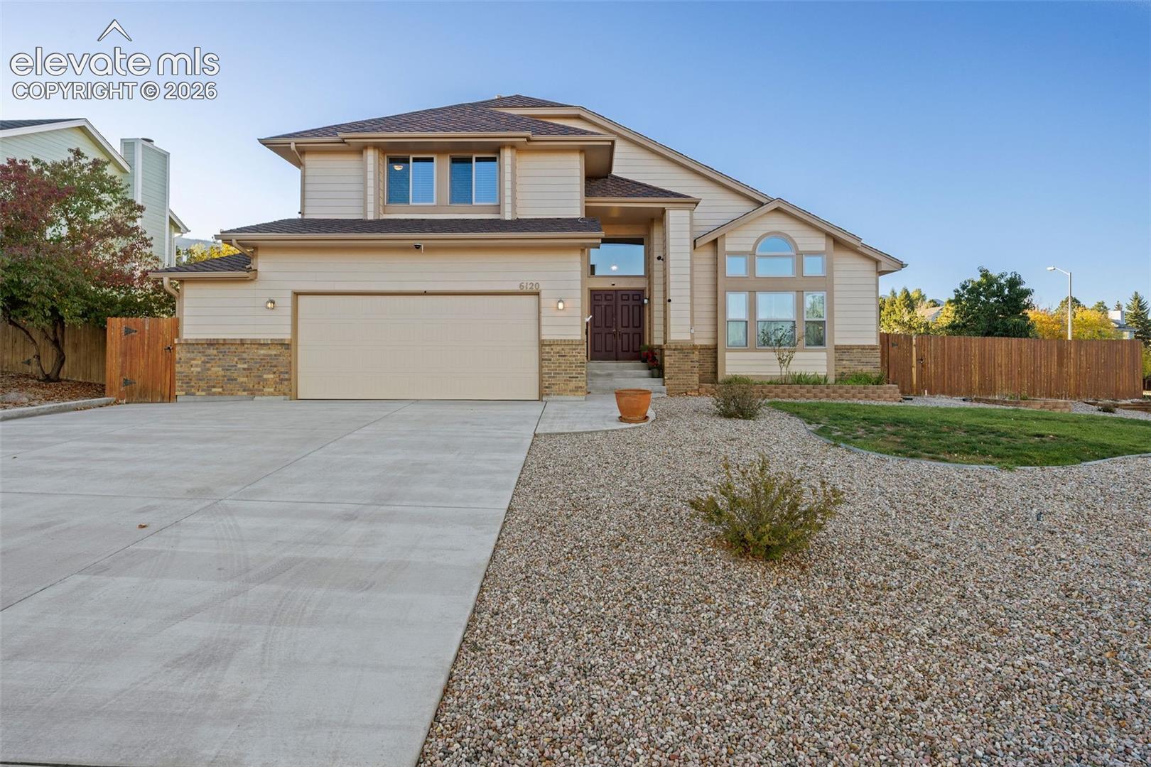 Listing photo 3 for 6120 Moorfield Avenue