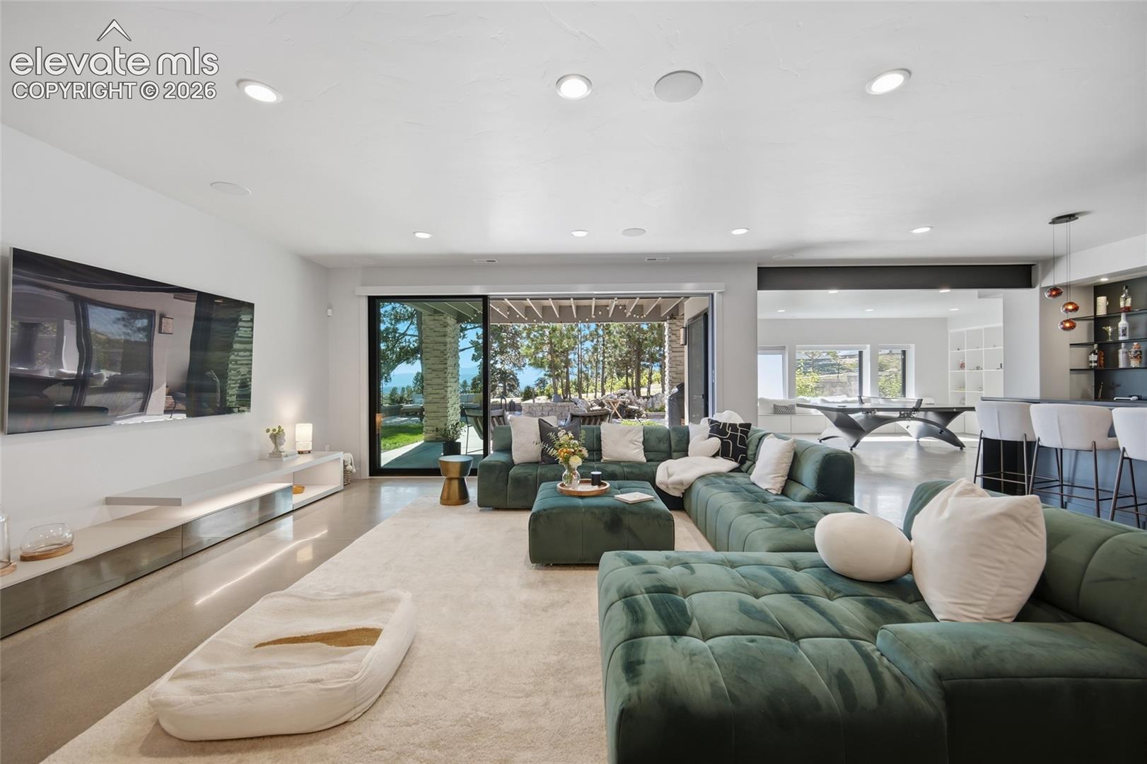 Listing photo 9 for 17110 Copper Valley Court