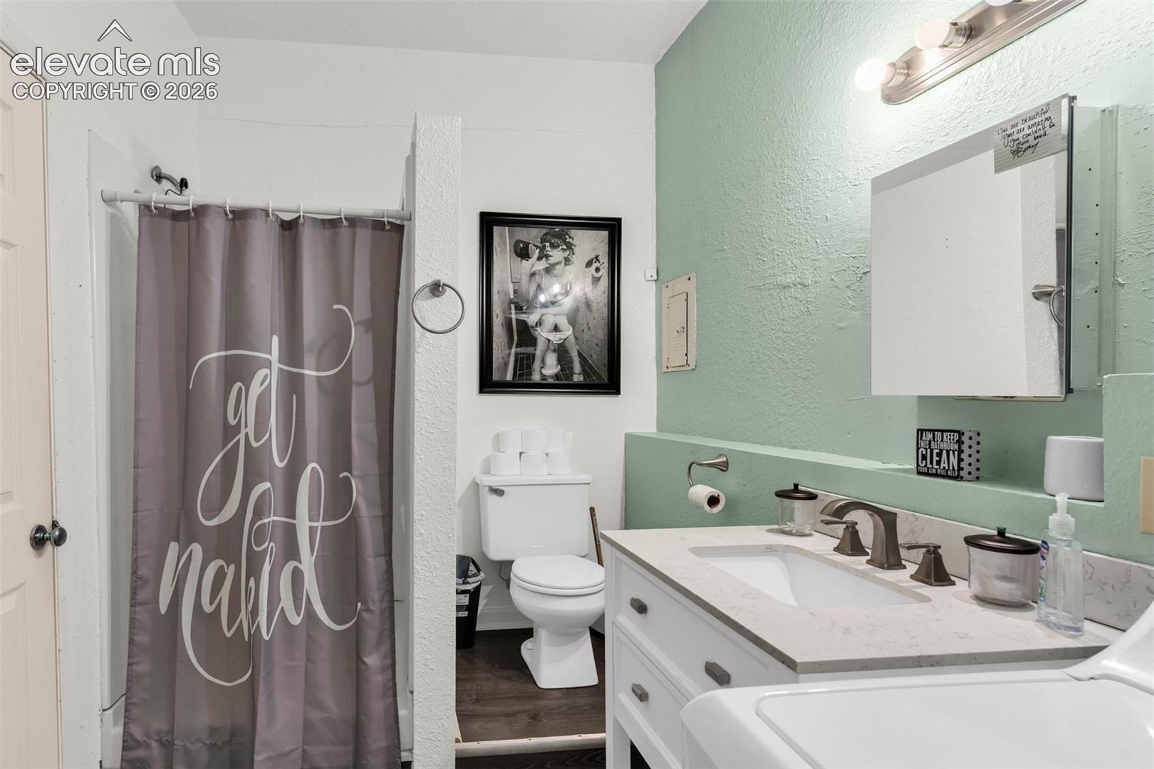 Listing photo 18 for 3 MacArthur Road