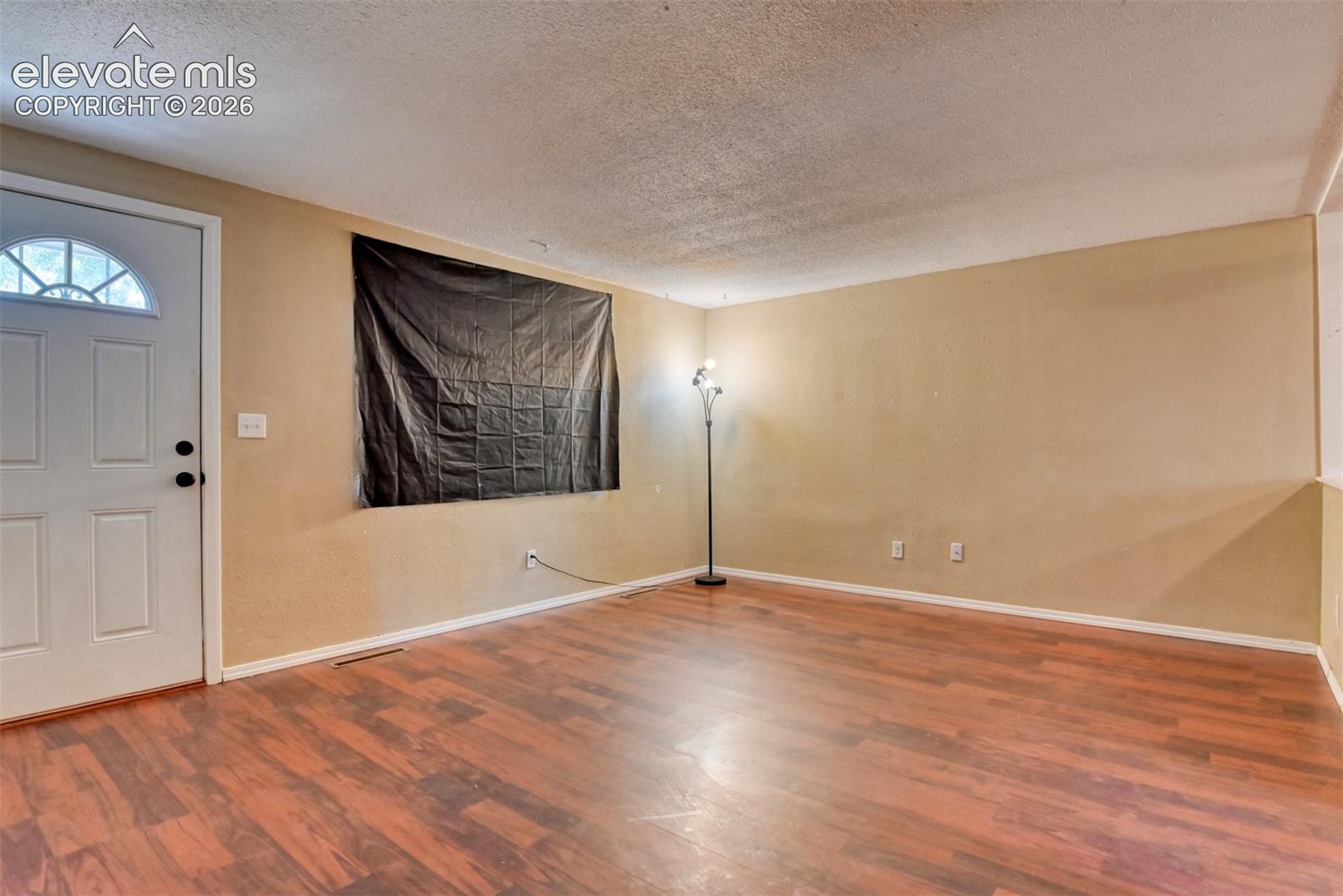Listing photo 7 for 1810 Bonita Drive