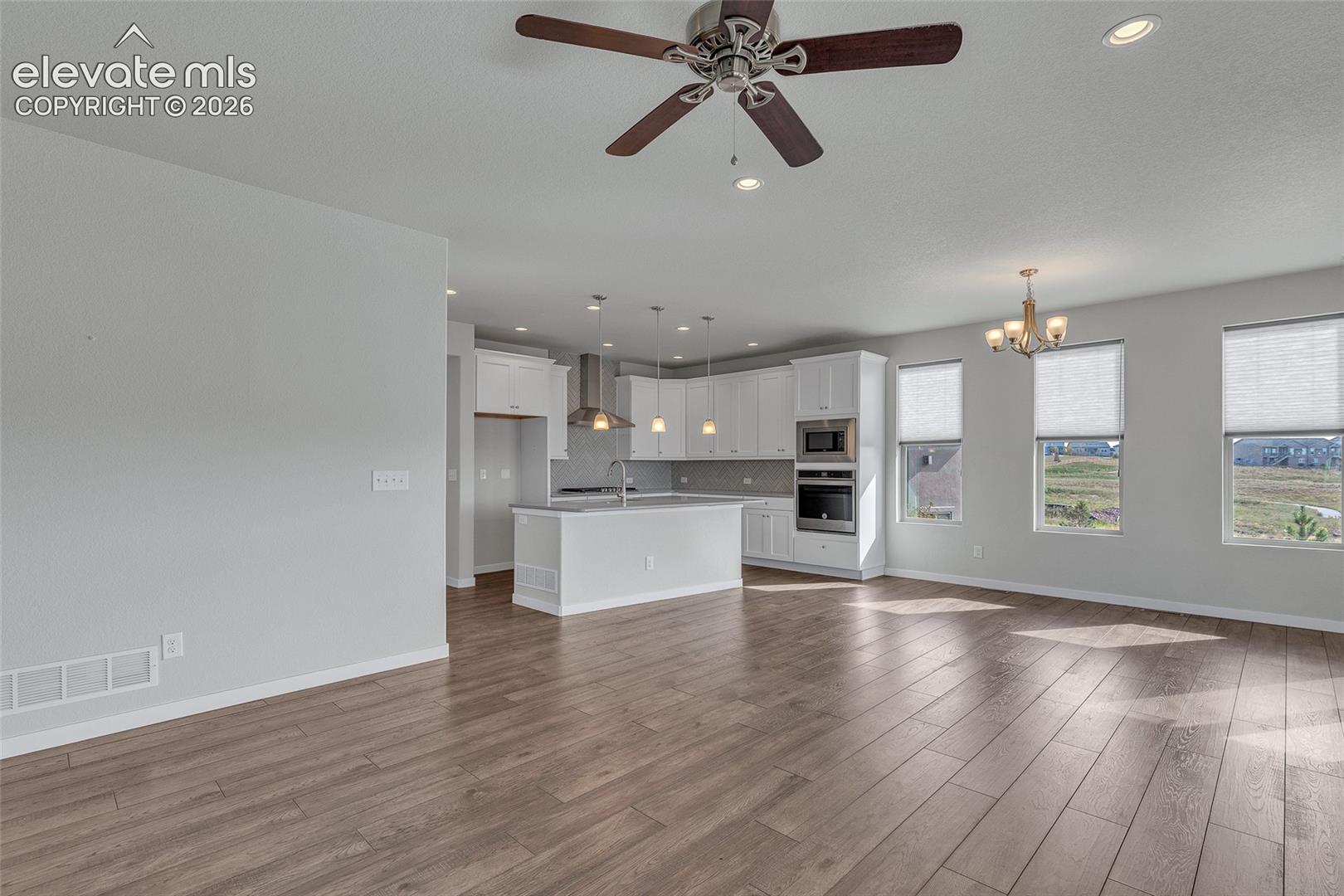 Listing photo 13 for 6327 Harney Drive