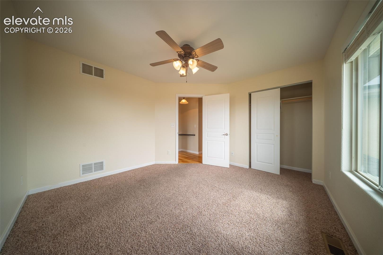 Listing photo 31 for 5078 Hummingbird Court