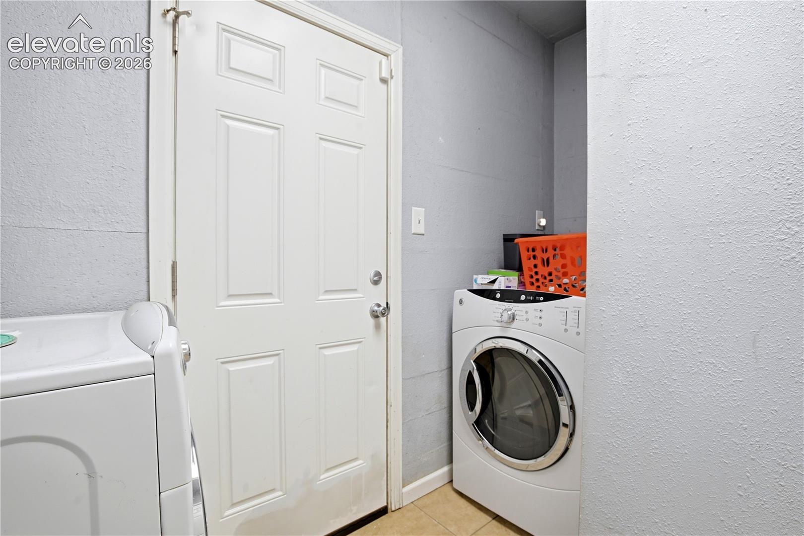 Listing photo 14 for 137 Steven Drive