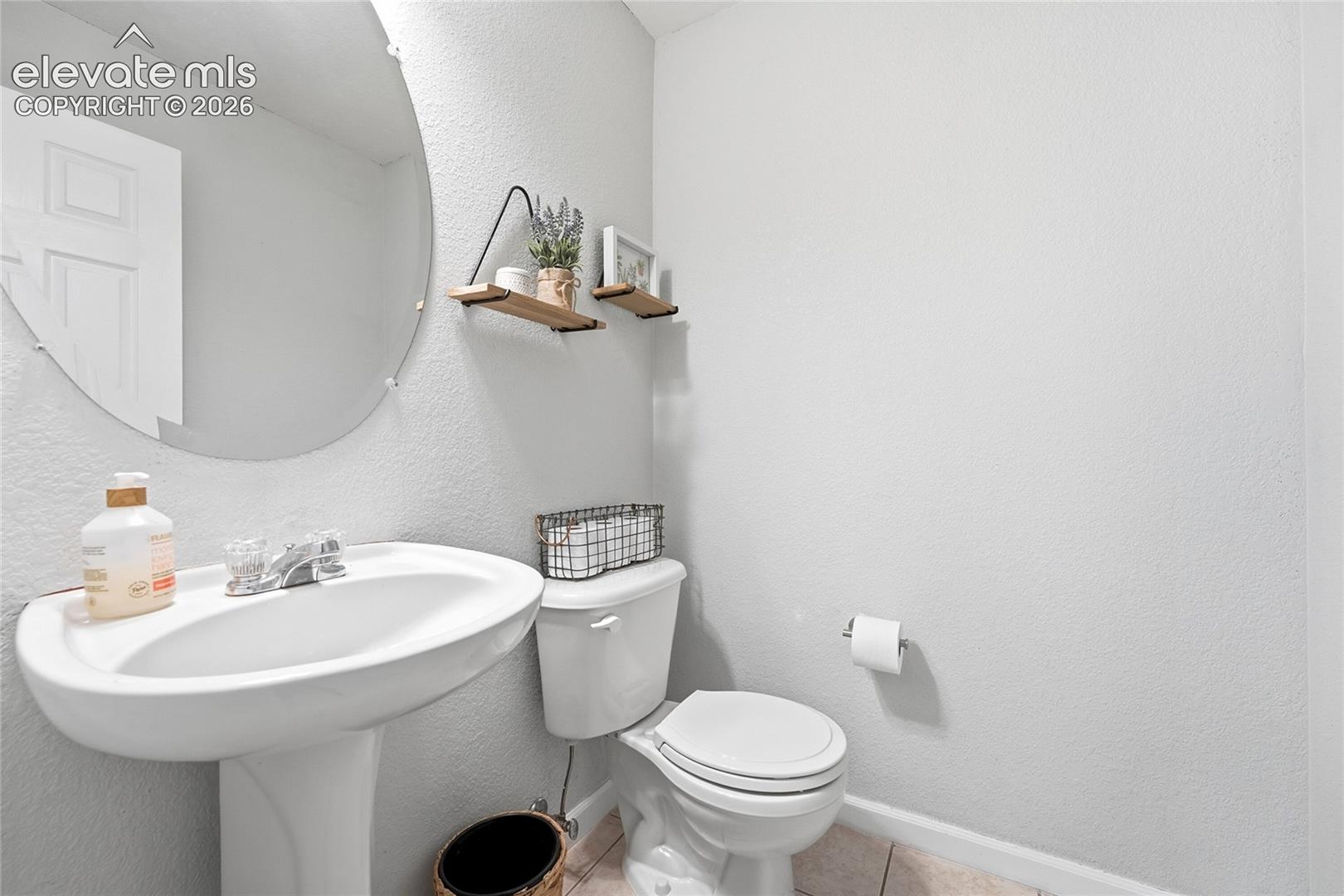 Listing photo 12 for 1489 Red Peak Drive