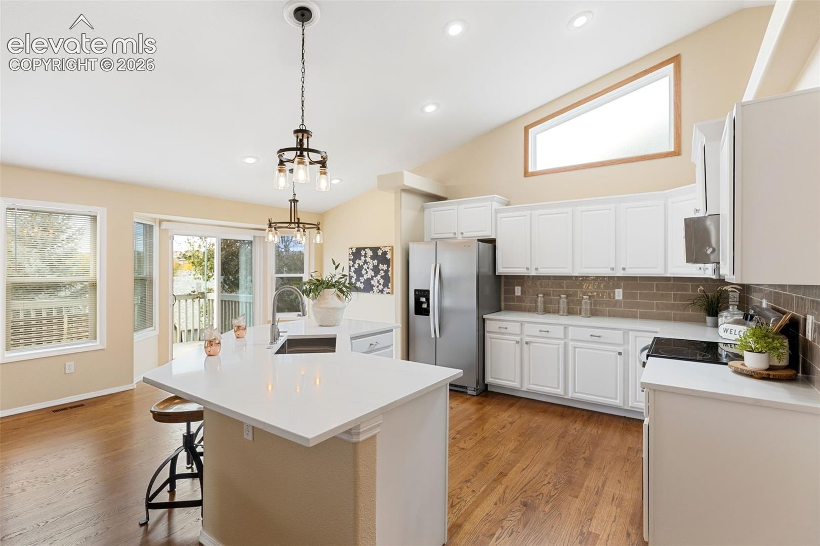Listing photo 9 for 6689 Showhorse Court