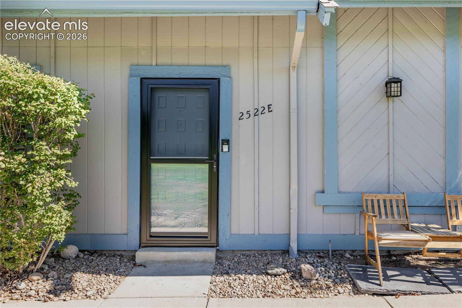 Listing photo 2 for 2522 S Worchester Court E