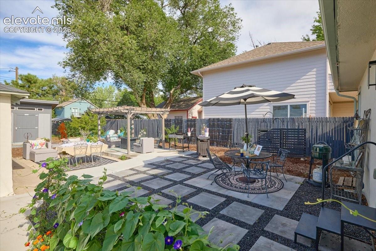 Listing photo 37 for 1510 N El Paso Street