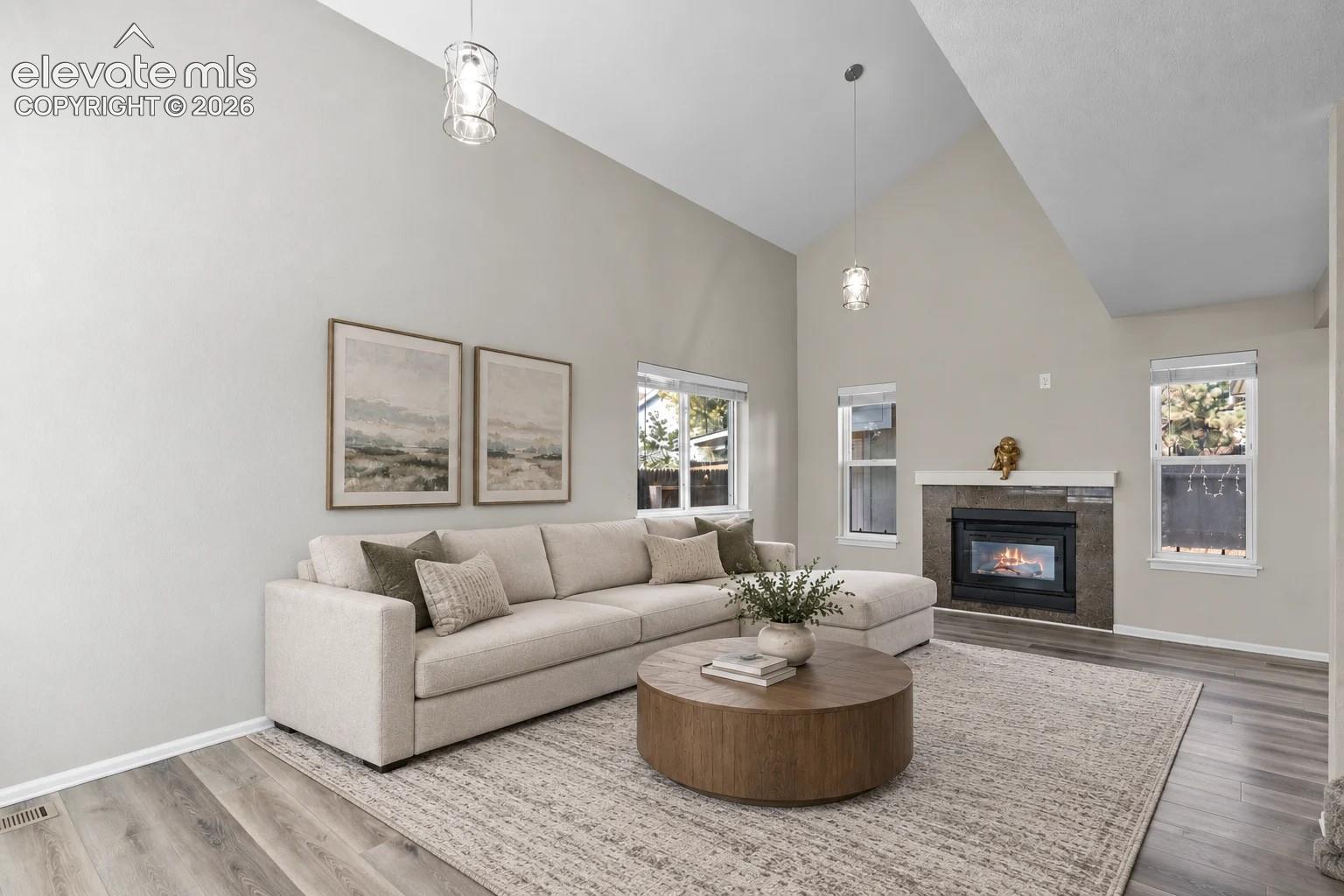 1542 4th Street, photo 3