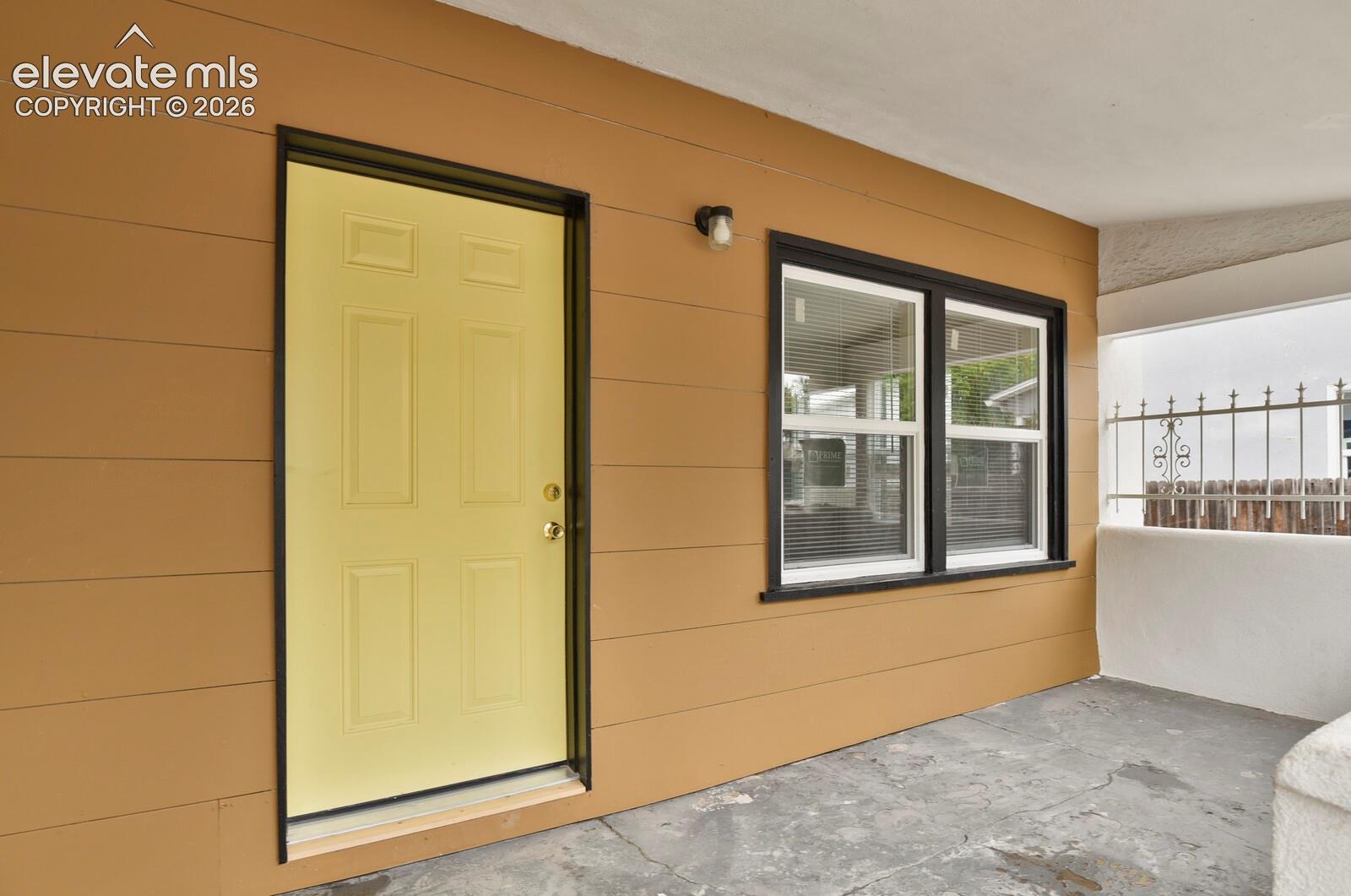Listing photo 13 for 2614 Gunnison Street