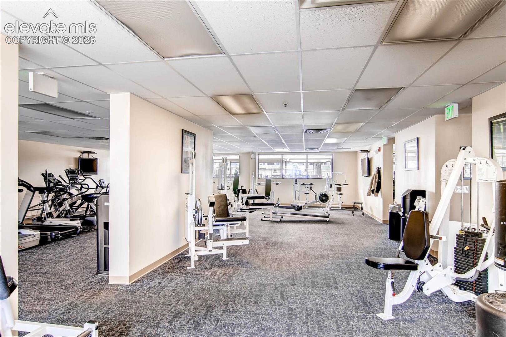 Listing photo 16 for 680 S Alton Way 1B