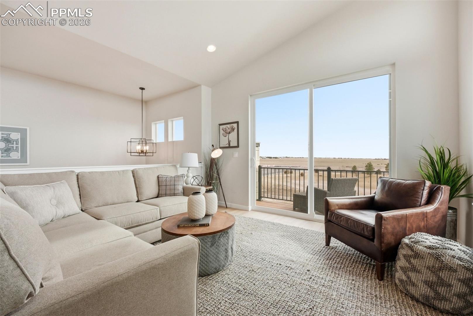 9456 Traveler Terrace, photo 8