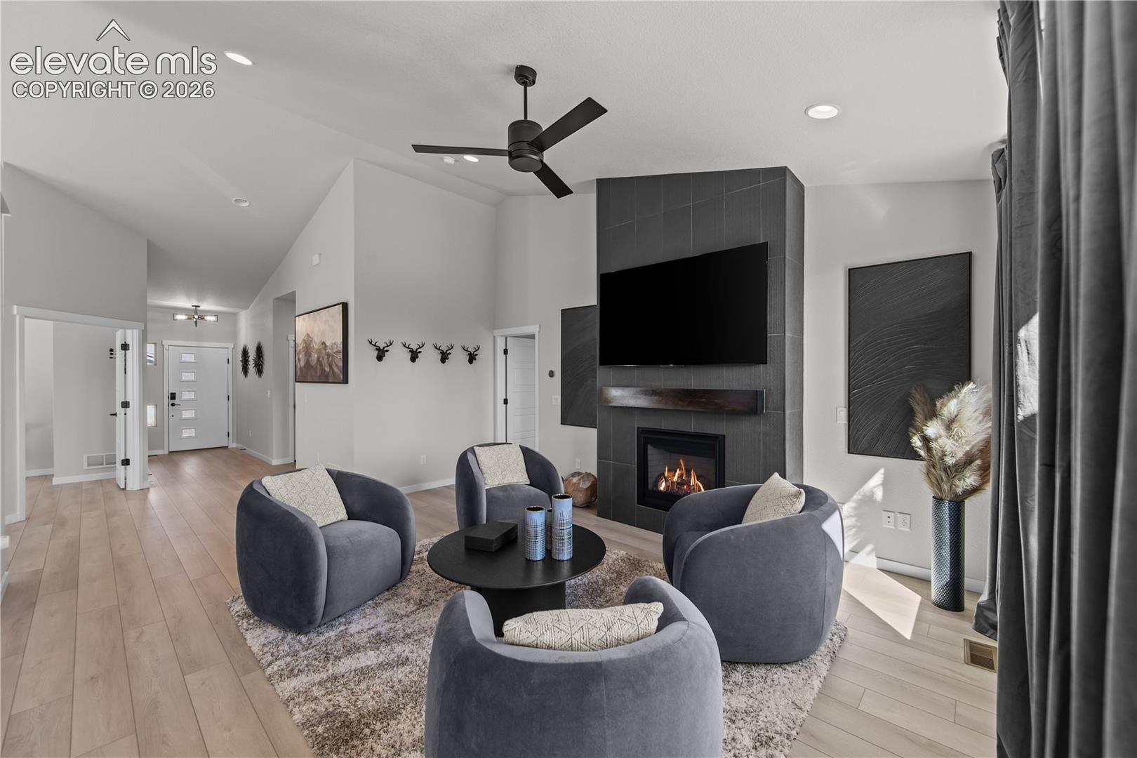 Listing photo 25 for 6575 Vistancia Avenue