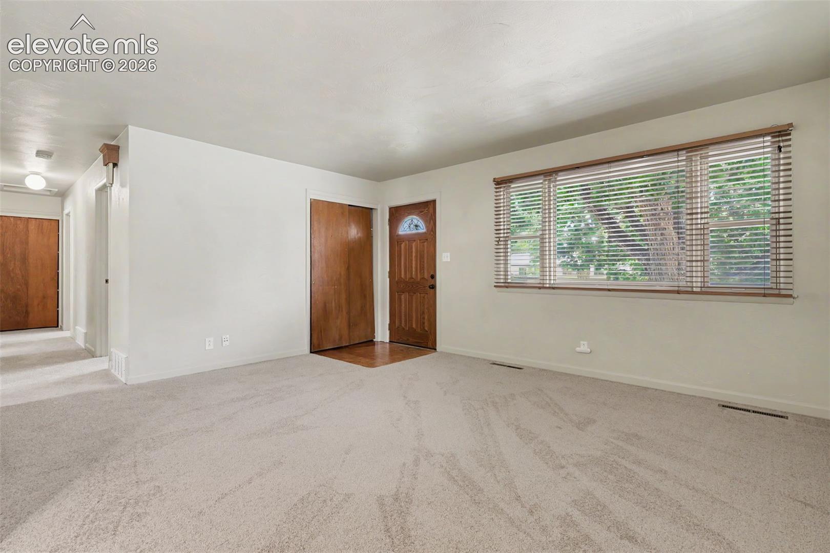 1342 Bates Drive, photo 5