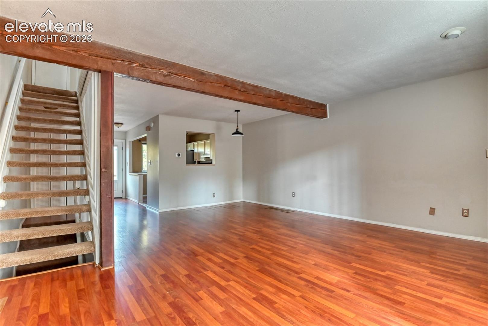 Listing photo 17 for 590 Manor Court B